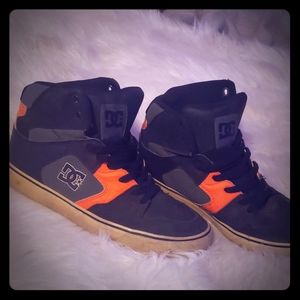 Mens DC shoes size 10
